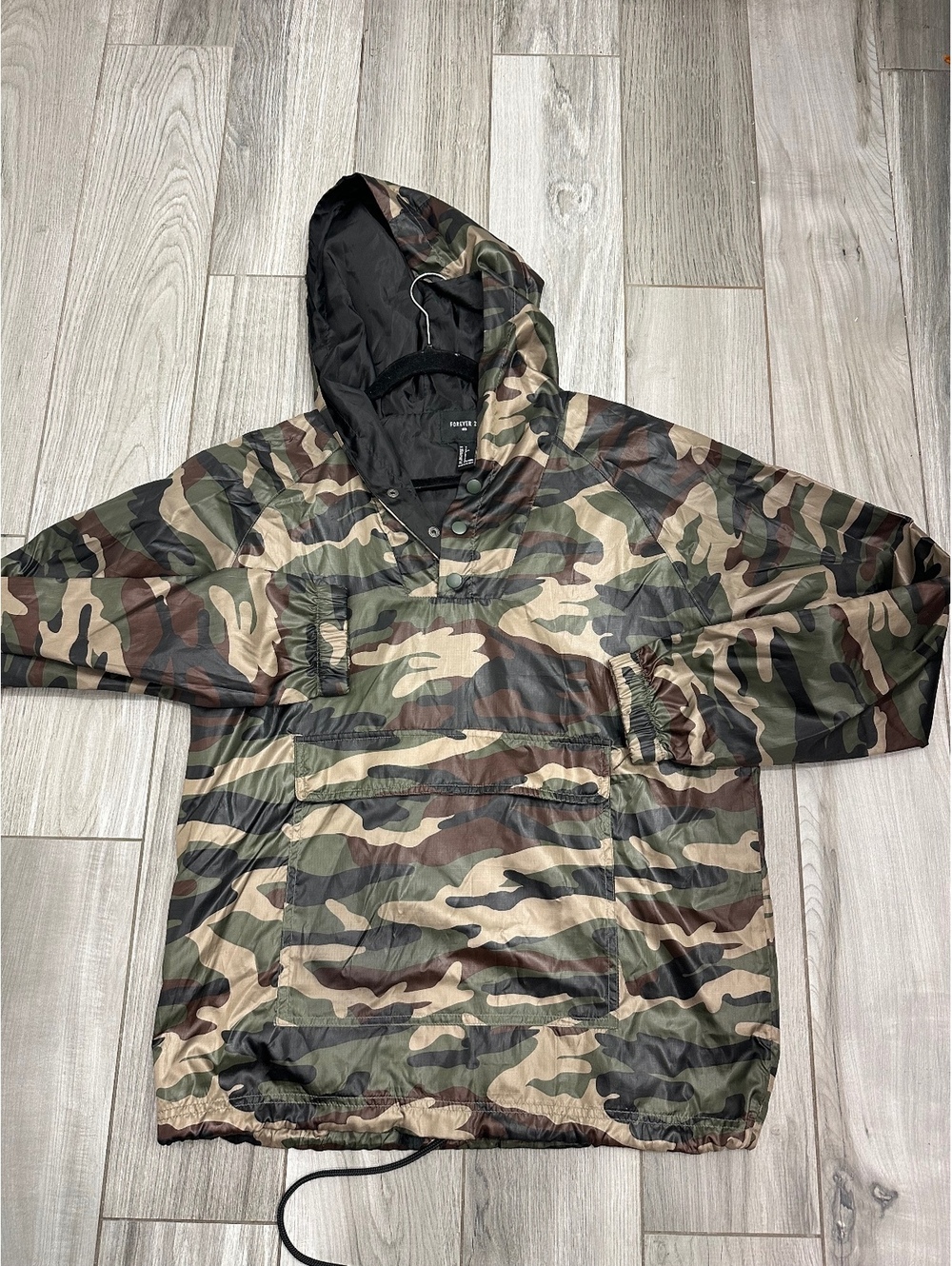 Forever 21 Men's Camouflage Hooded Windbreaker Jacket Size S
